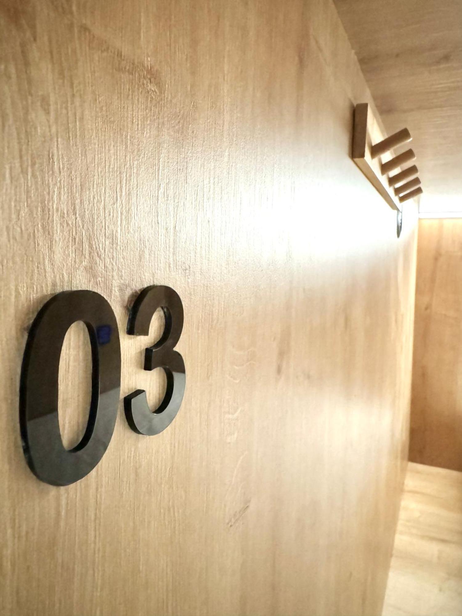 The Pod Suite Hostel Village Valencia Buitenkant foto